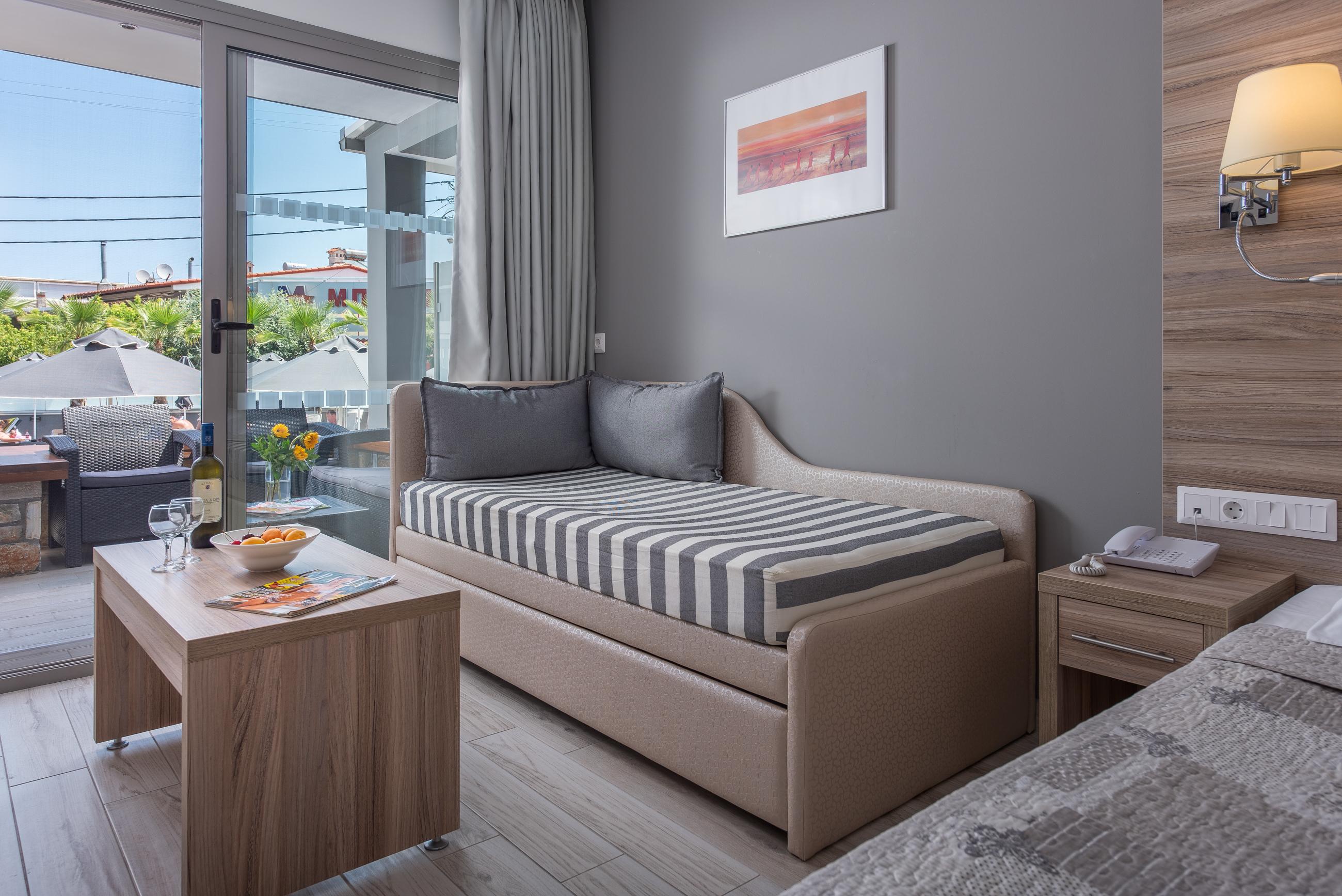 Dionysos Hotel & Suites Hanioti Luaran gambar