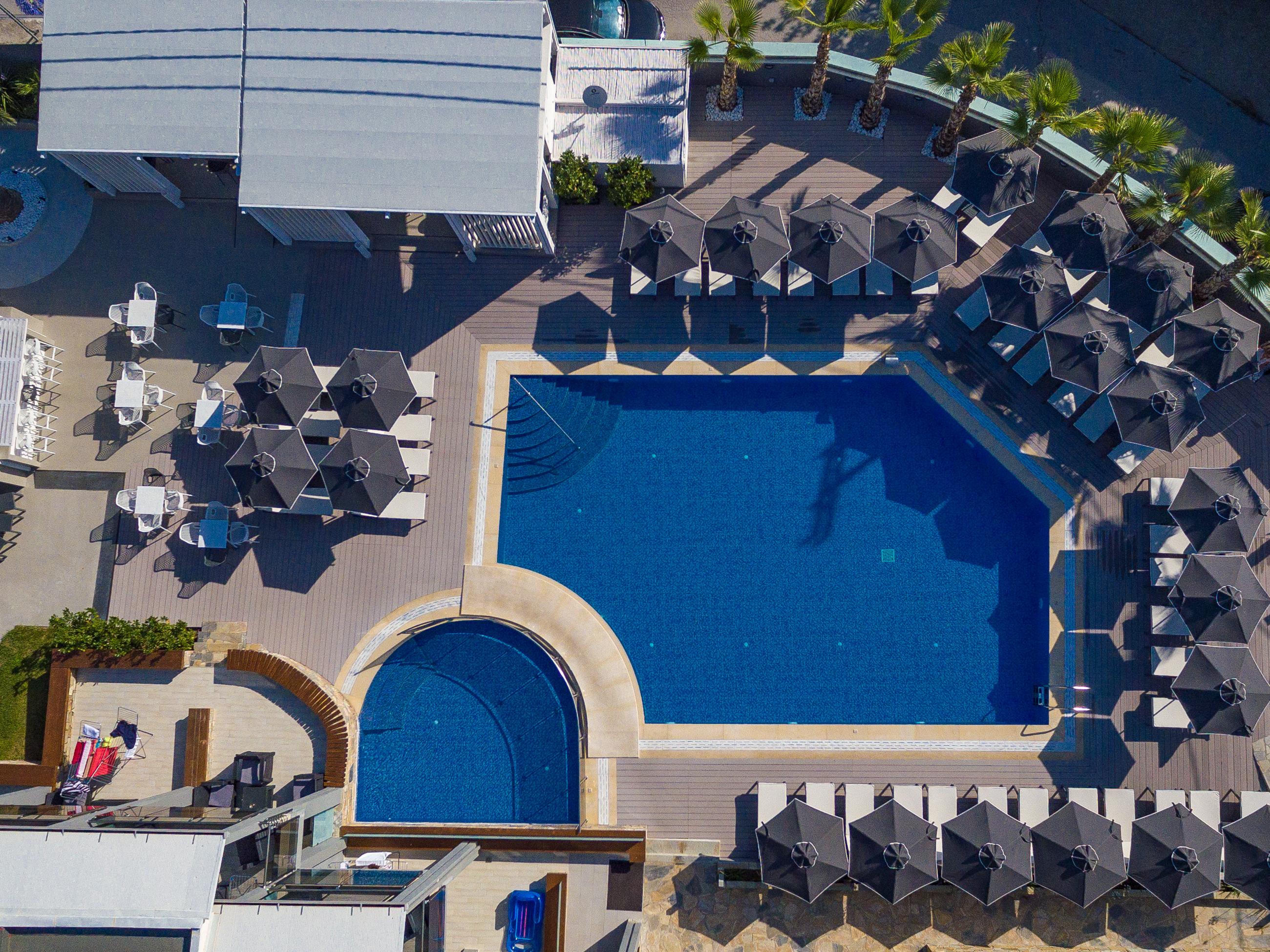 Dionysos Hotel & Suites Hanioti Luaran gambar