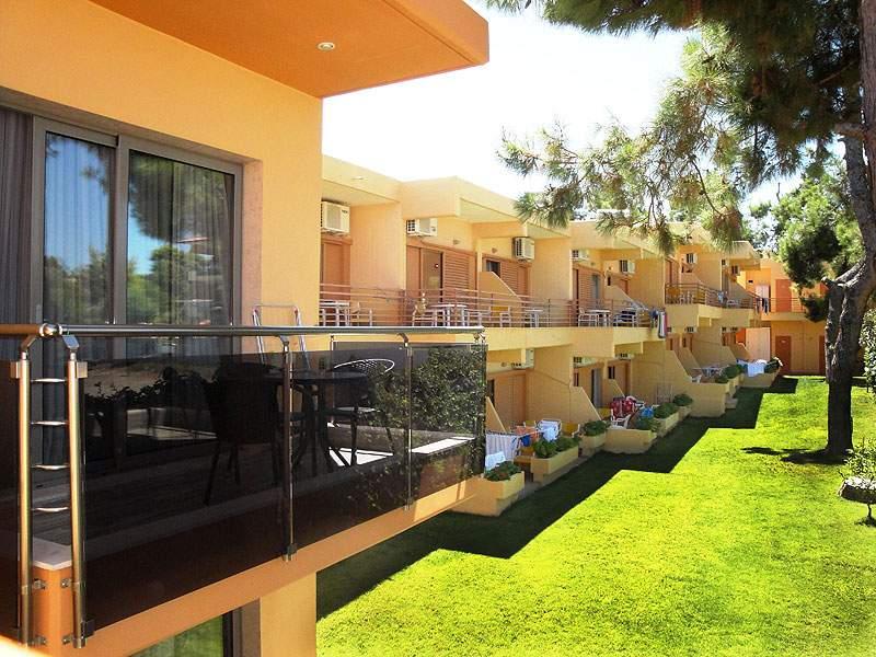 Dionysos Hotel & Suites Hanioti Luaran gambar